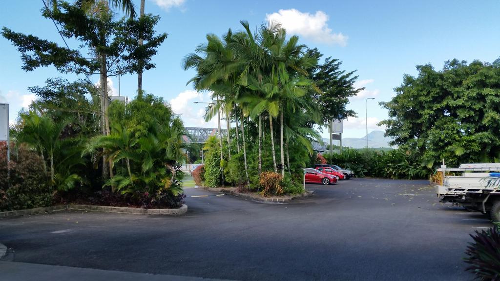 Cairns Gateway Resort Екстериор снимка