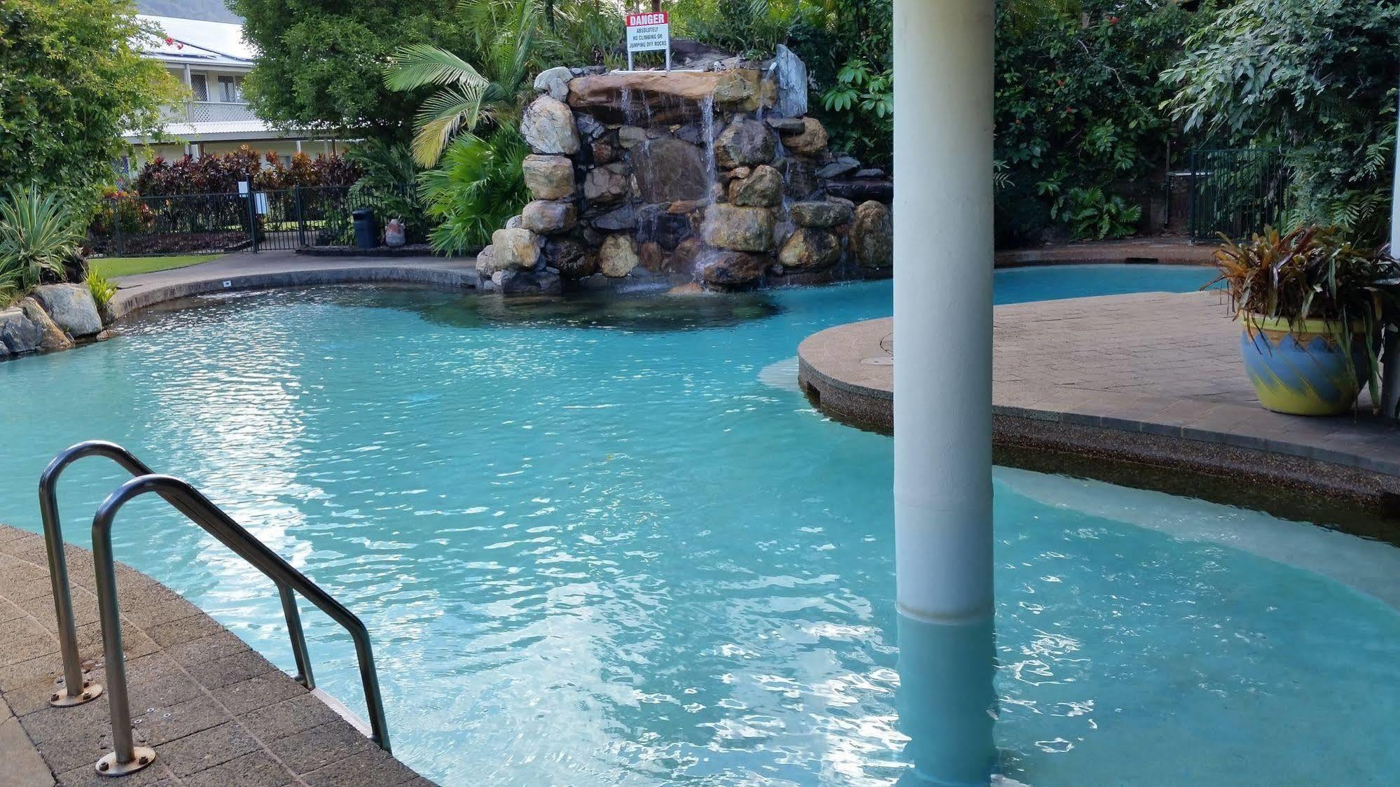 Cairns Gateway Resort Екстериор снимка